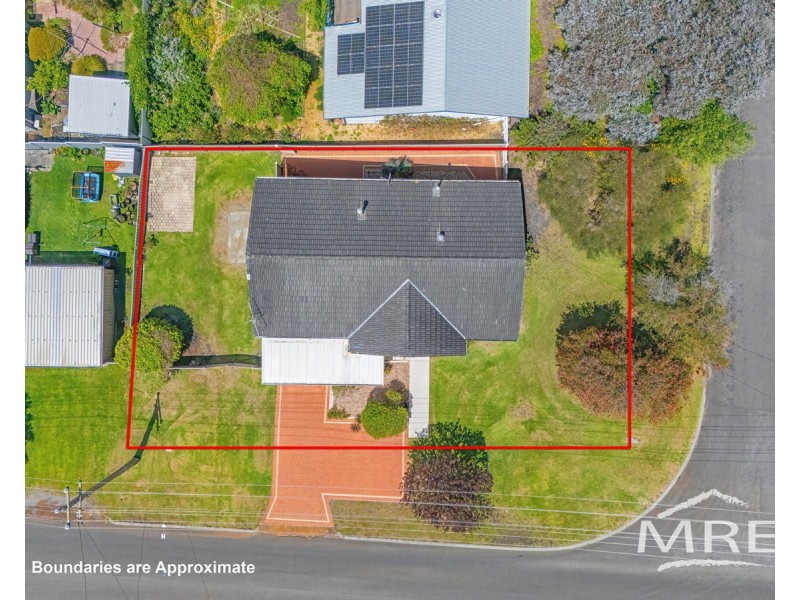 12 Johnston Street, Mount Melville WA 6330
