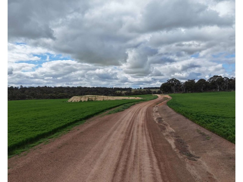 898 Flat Rocks Road, Broomehill West WA 6318