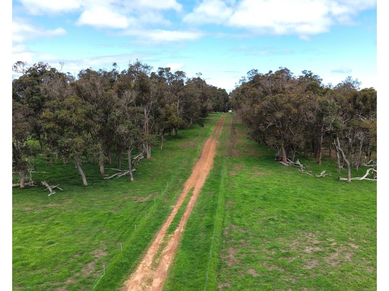 327 Lilydale Road, Youngs Siding WA 6330