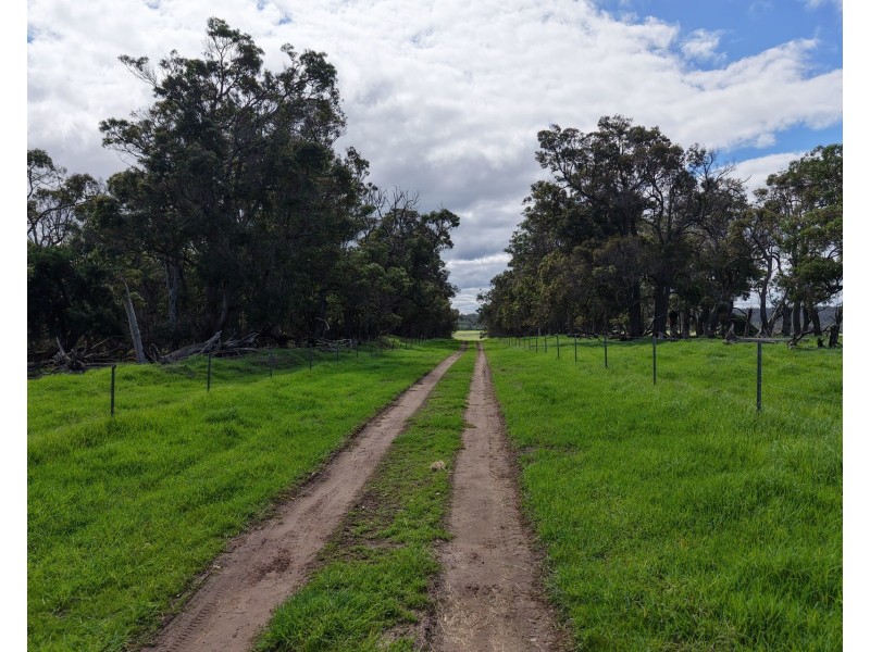 327 Lilydale Road, Youngs Siding WA 6330