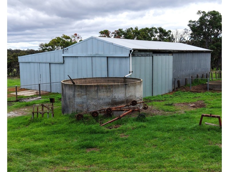 327 Lilydale Road, Youngs Siding WA 6330