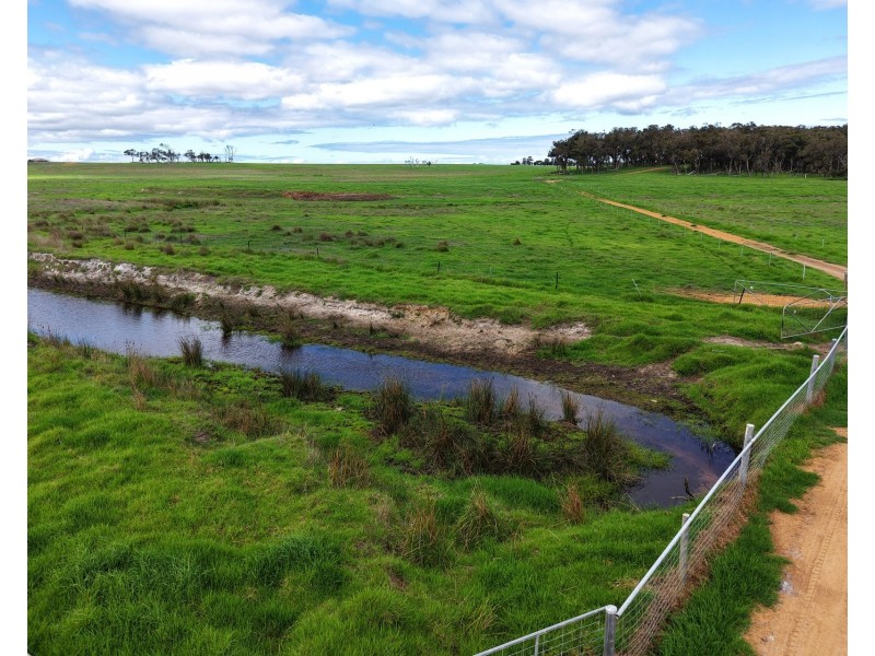 327 Lilydale Road, Youngs Siding WA 6330