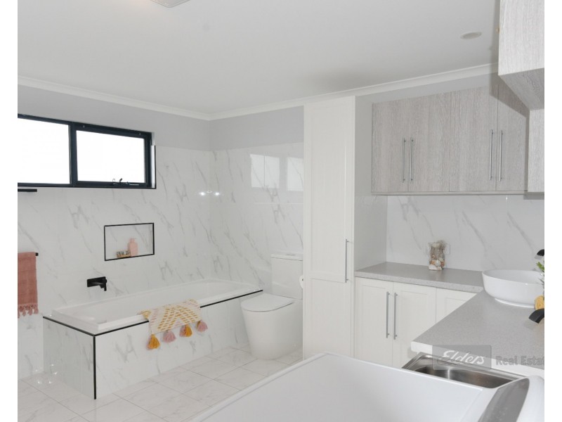 32 McGlade Close, Bremer Bay WA 6338