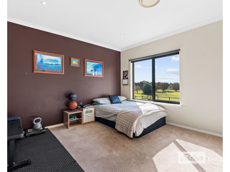 182 Princess Avenue, Robinson WA 6330