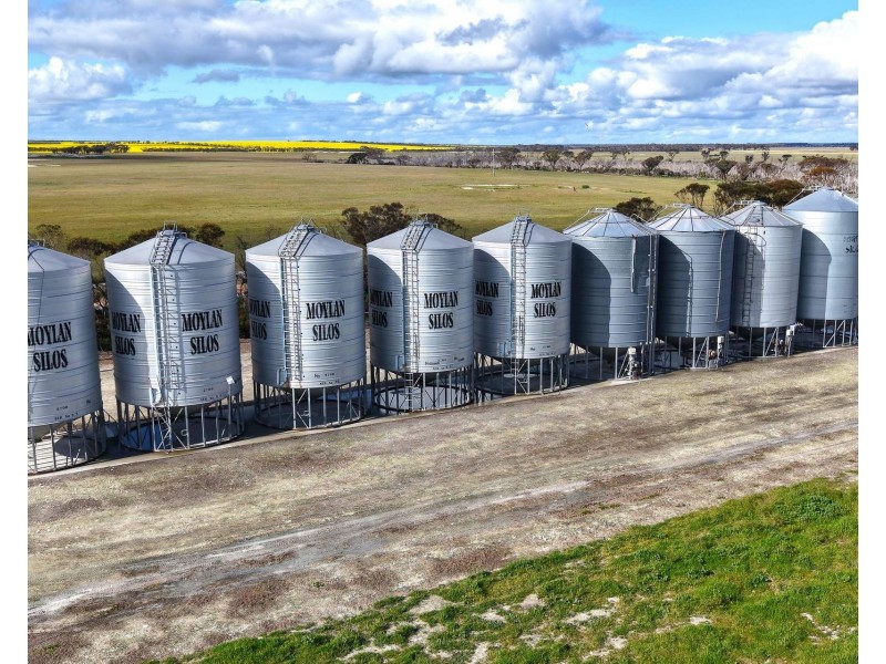 23222 South Coast Highway, West River WA 6346