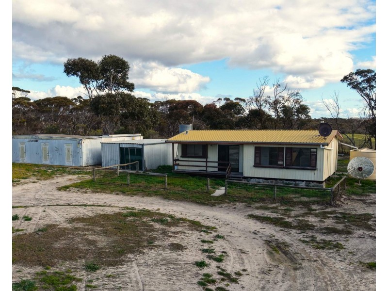 23222 South Coast Highway, West River WA 6346