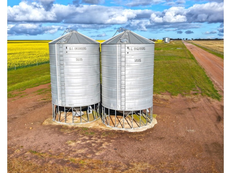 23222 South Coast Highway, West River WA 6346