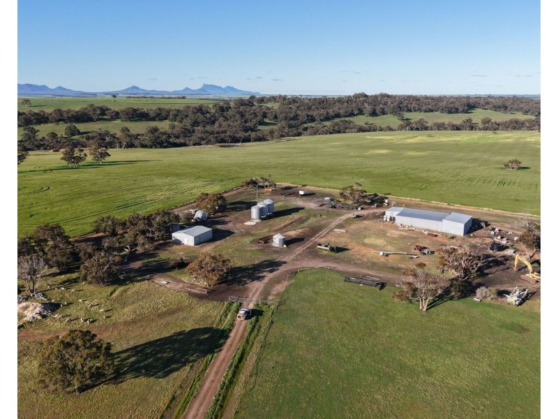 594 Knight Road, Porongurup WA 6324