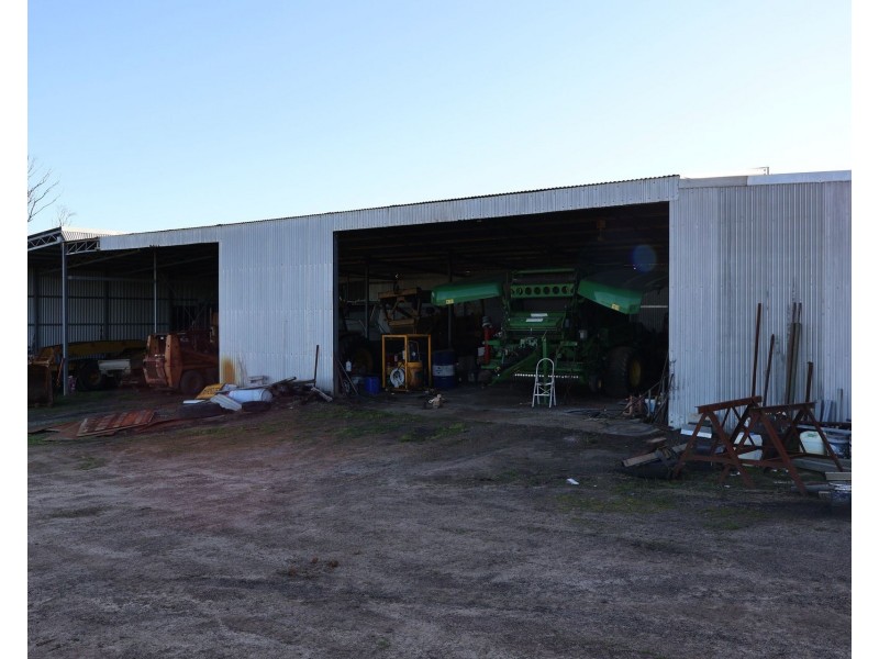 594 Knight Road, Porongurup WA 6324