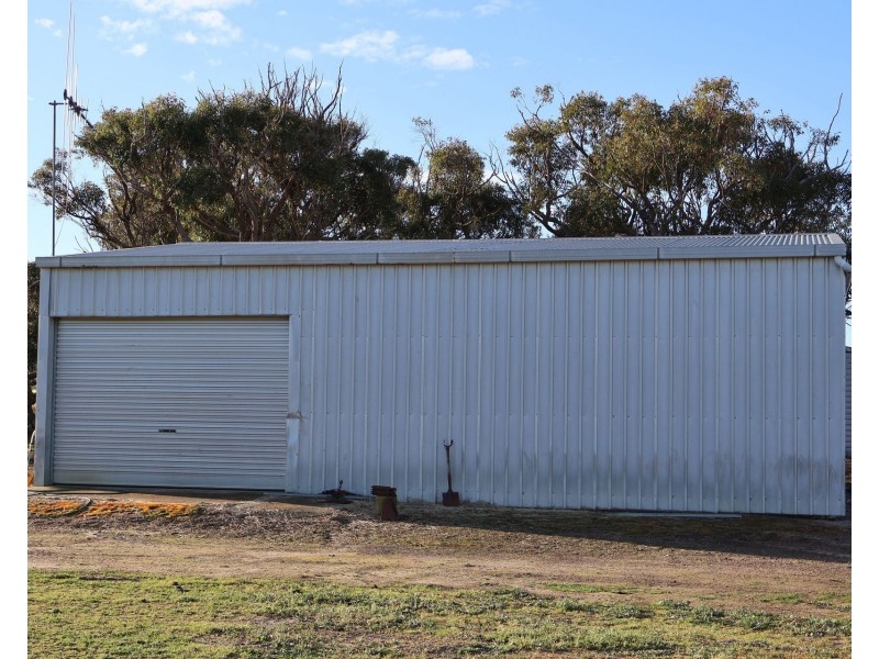 594 Knight Road, Porongurup WA 6324