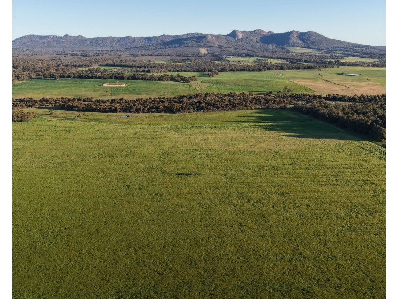 491 Knight Road, Porongurup WA 6324