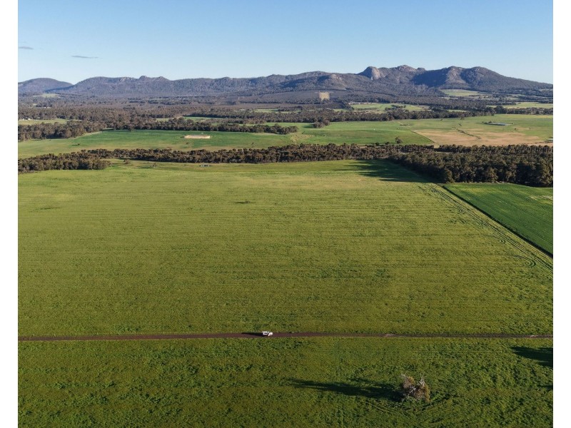 491 Knight Road, Porongurup WA 6324