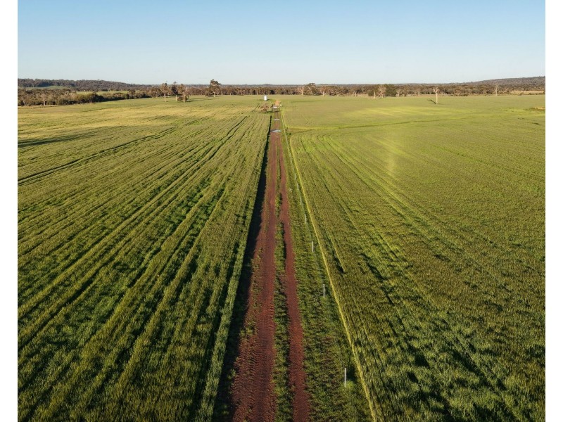 491 Knight Road, Porongurup WA 6324