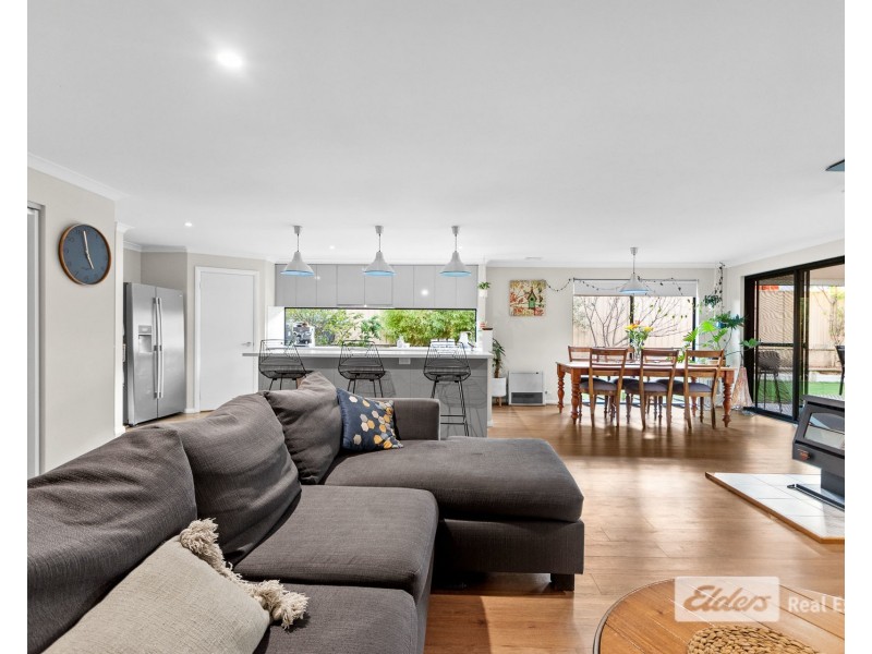 12 Juniper Court, Yakamia WA 6330
