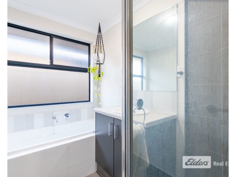 12 Juniper Court, Yakamia WA 6330