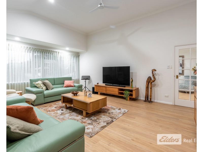 13 Serpentine Crescent, Mount Melville WA 6330