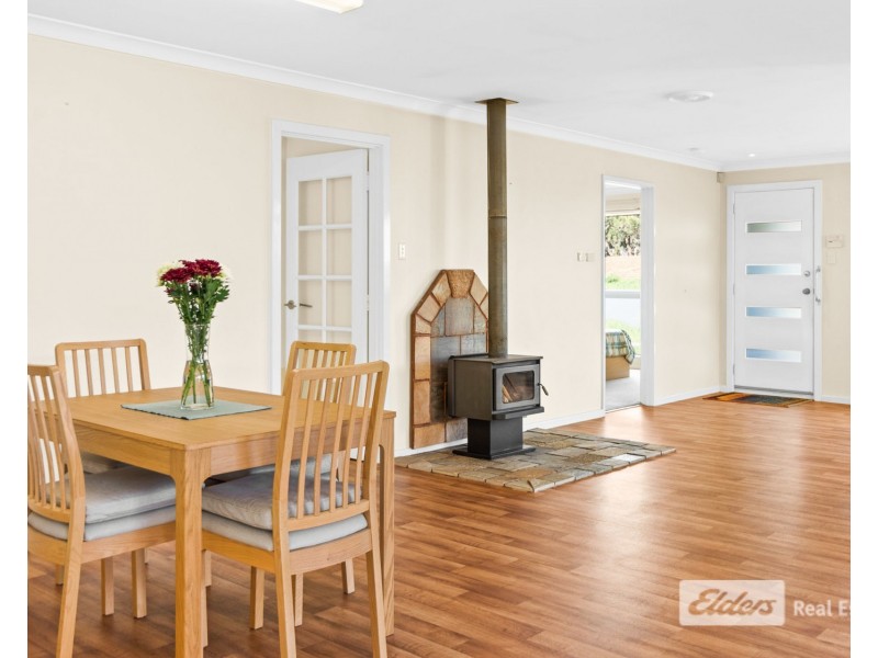 5 Vivian Crescent, Lockyer WA 6330