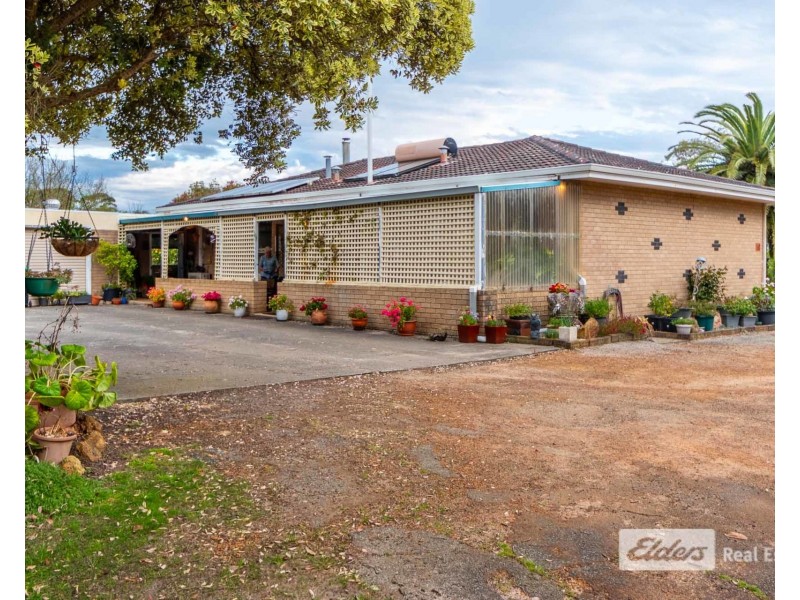 10 Rocky Crossing Road, Warrenup WA 6330