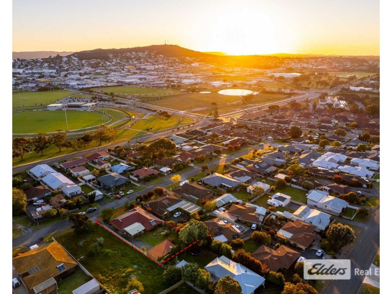 12 Baudin Place, Spencer Park WA 6330