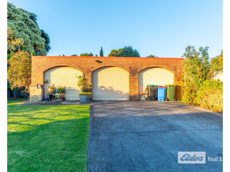12 Baudin Place, Spencer Park WA 6330