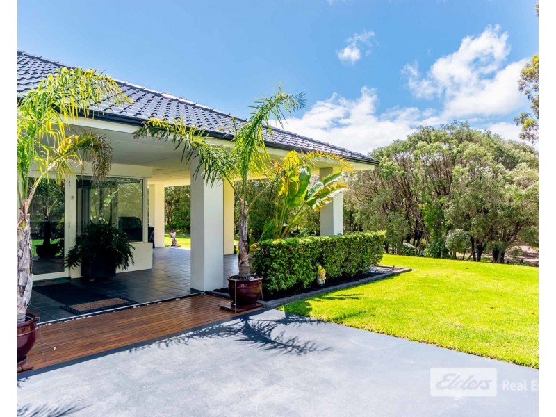 604 Frenchman Bay Road, Little Grove WA 6330