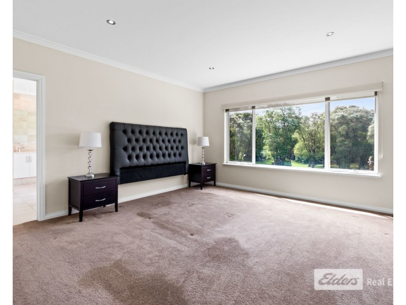 604 Frenchman Bay Road, Little Grove WA 6330