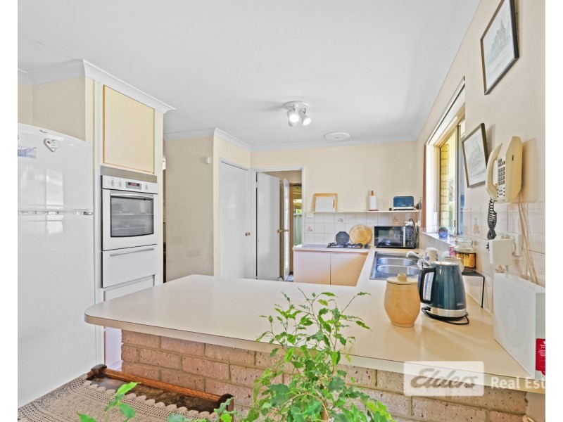 36 Barnesby Drive, Yakamia WA 6330