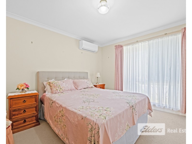 36 Barnesby Drive, Yakamia WA 6330