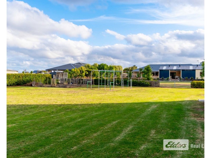 18 Owen Court, Warrenup WA 6330