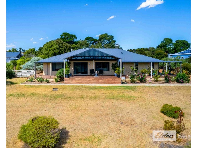 75 Woodward Heights, Hay WA 6333