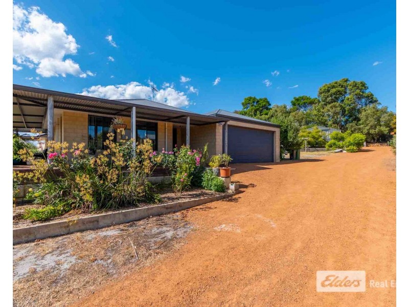 75 Woodward Heights, Hay WA 6333