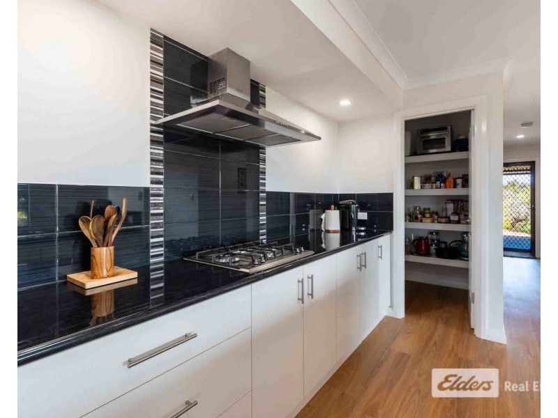 75 Woodward Heights, Hay WA 6333