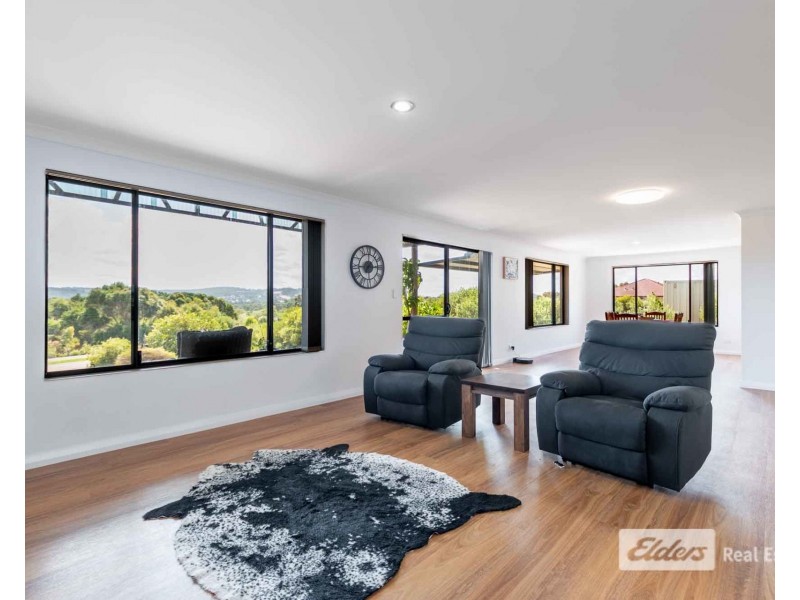 75 Woodward Heights, Hay WA 6333