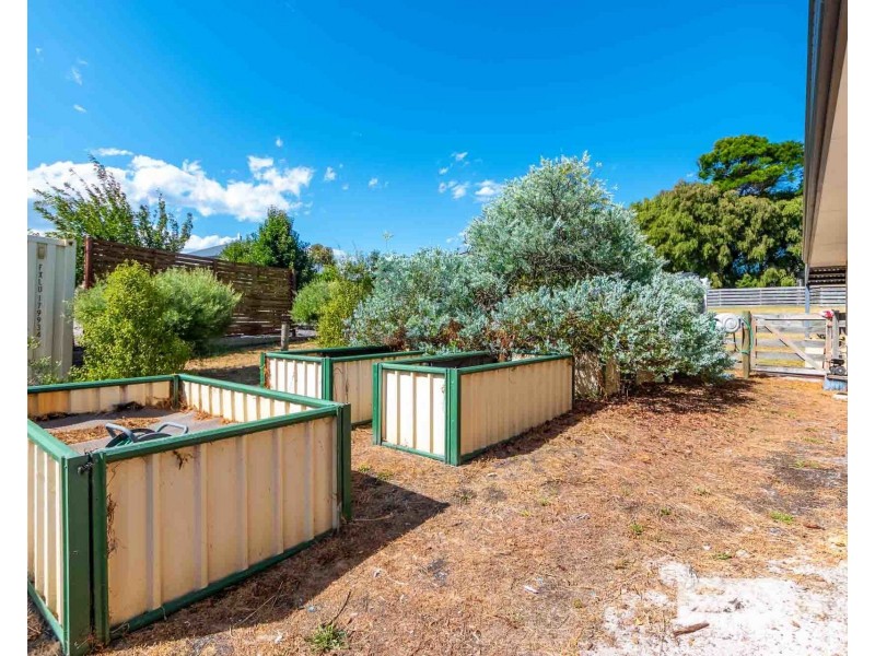 75 Woodward Heights, Hay WA 6333