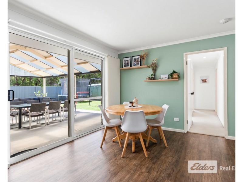 129 Bay View Drive, Little Grove WA 6330