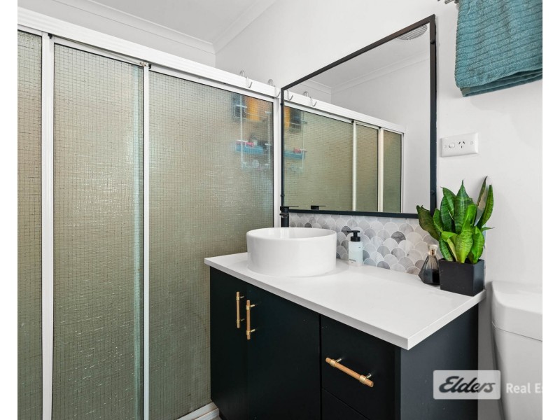 129 Bay View Drive, Little Grove WA 6330