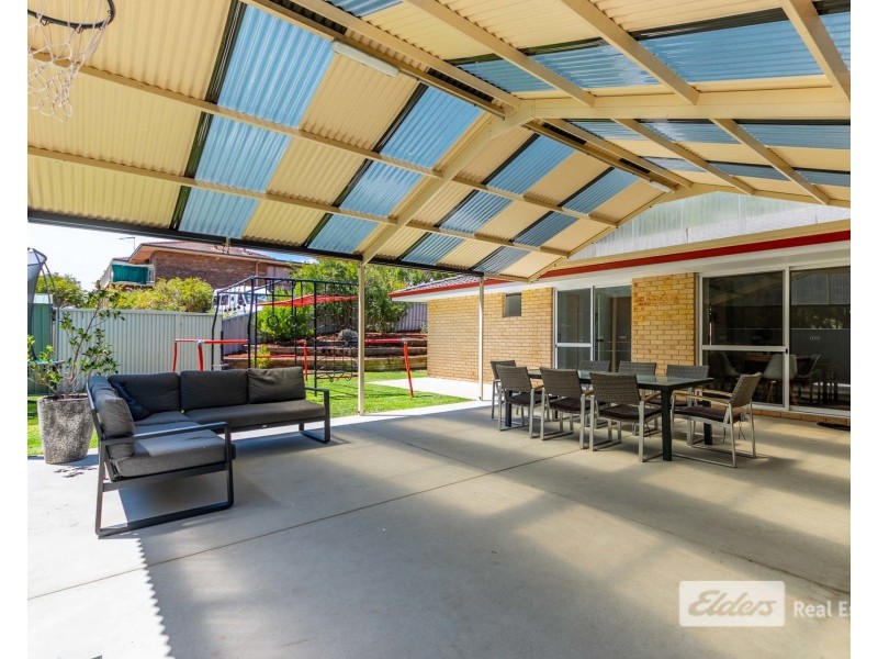 129 Bay View Drive, Little Grove WA 6330