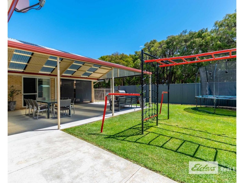 129 Bay View Drive, Little Grove WA 6330