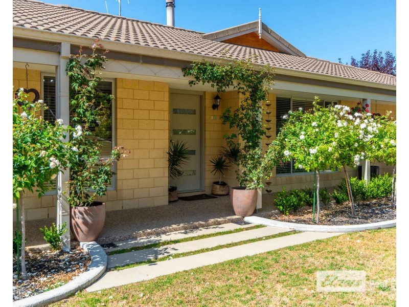 25 Gladville Road, Mckail WA 6330