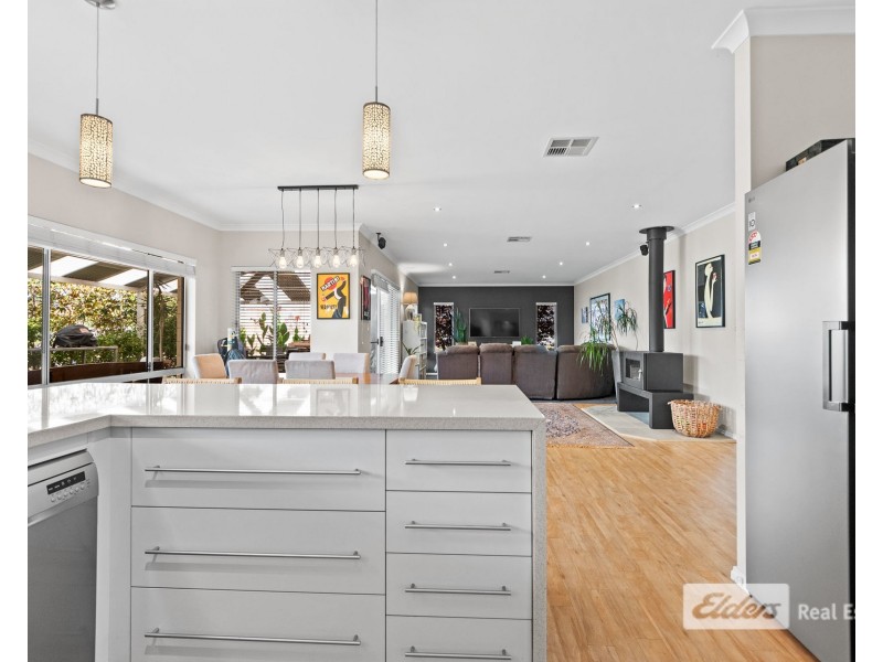 25 Gladville Road, Mckail WA 6330