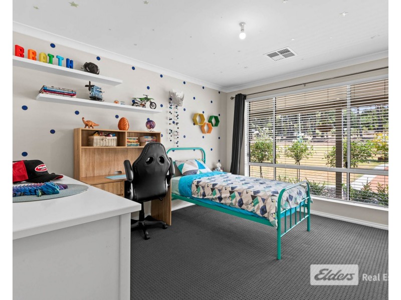 25 Gladville Road, Mckail WA 6330