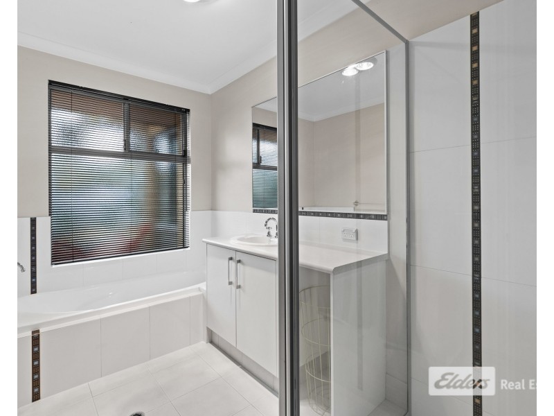 25 Gladville Road, Mckail WA 6330