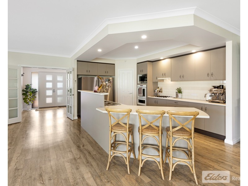 8 Grandis Way, Yakamia WA 6330