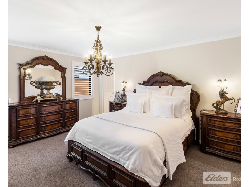 8 Grandis Way, Yakamia WA 6330