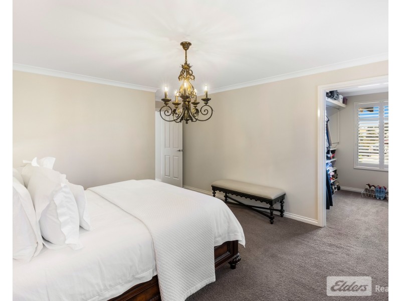 8 Grandis Way, Yakamia WA 6330