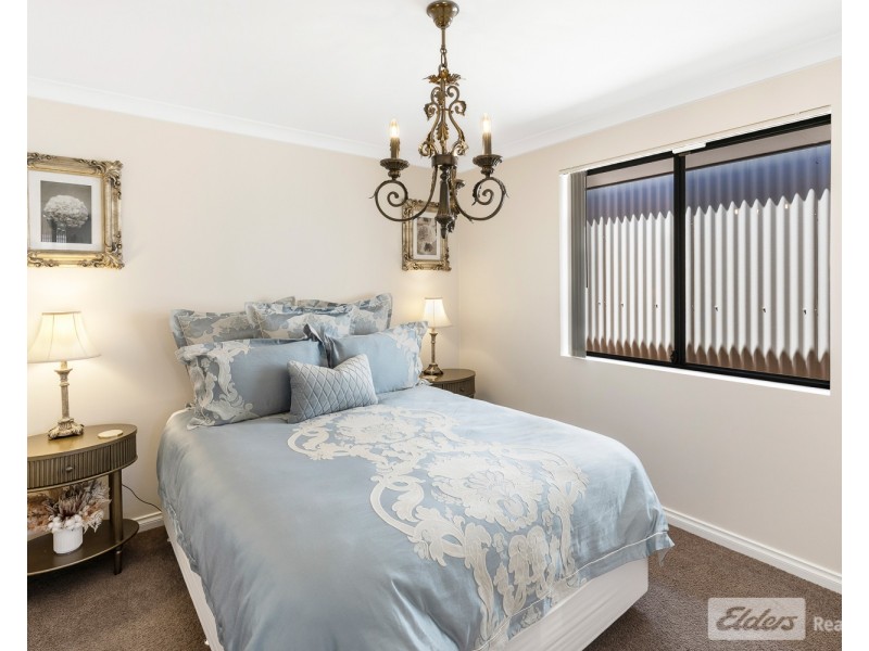 8 Grandis Way, Yakamia WA 6330