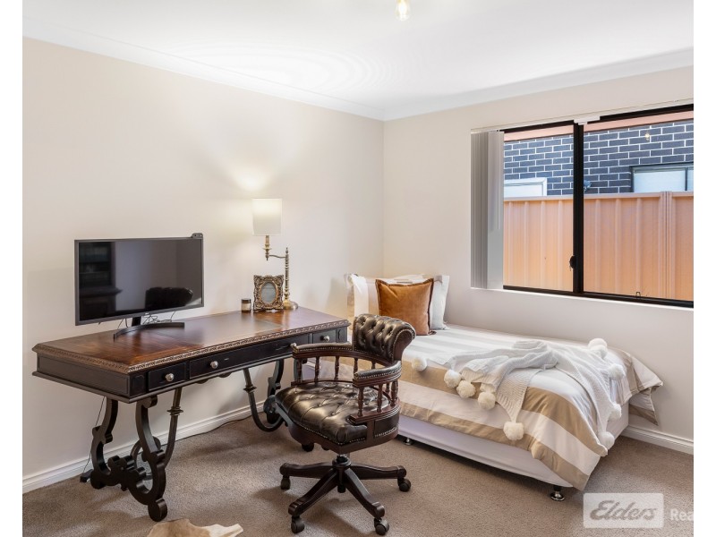 8 Grandis Way, Yakamia WA 6330