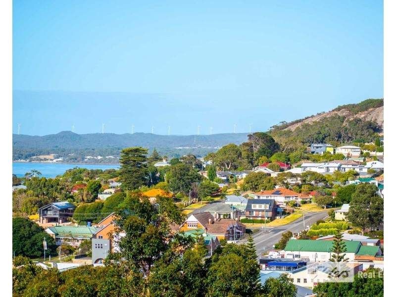 7 Hanover Place, Mount Clarence WA 6330