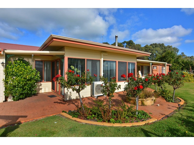 16 Recreation Road, Dardanup WA 6236