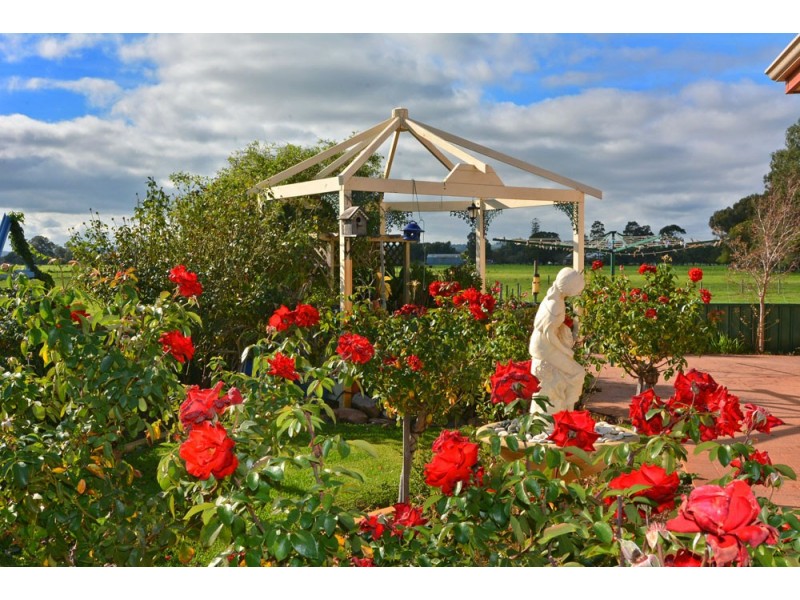 16 Recreation Road, Dardanup WA 6236